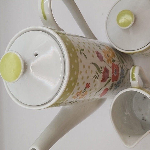 Vintage MilleFleur Avant Garde Coffee Pot and Cream & sugar Made in Japan - Picture 5 of 14